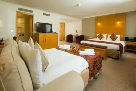 The Park City Grand Plaza Kensington - 6