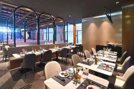 Evergreen Laurel Shanghai - 36