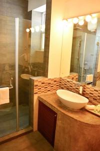 Unique Towers Luxury Boutique Suites - 49