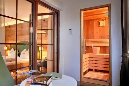 Romantikhotel - 107
