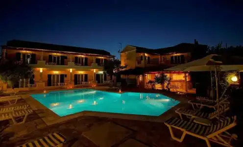 Toni's Guesthouse - 11