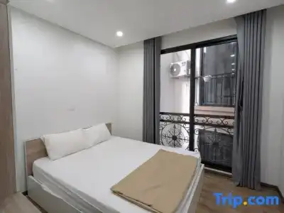 Era Apartment Lac Long Quan - 46
