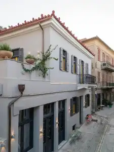 Leone Guesthouse - 8