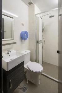 7 Wonders Hostel @ Upper Dickson (SG Clean Certified) - 8