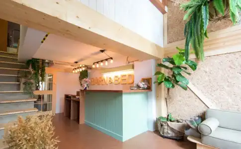 Barn and Bed Hostel - 1