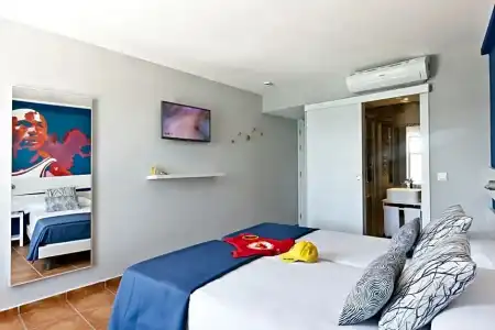 Ryans La Marina - 81