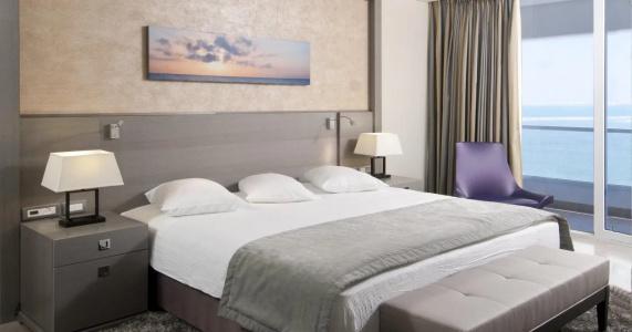 Milos Dead Sea - 5