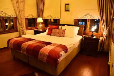 Ottoman Suites By Sera House - 42