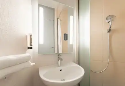 B&B Calais Centre Saint-Pierre - 8