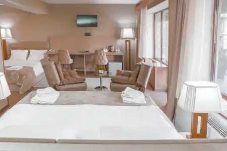Pino Vere Palace - 35