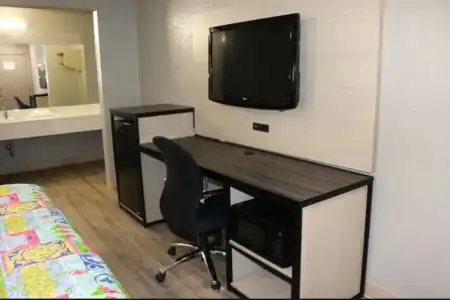 Super 7 Inn Dallas Near Duncanville - 3