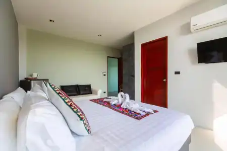 Rossarin Sea View Patong - 32