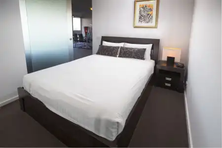 Honeysuckle Executive Apartments - 6