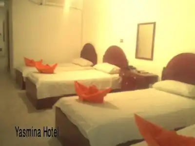 Yasmina - 16