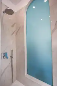 Vanik Suites - 101