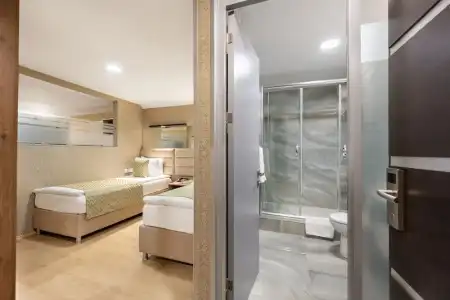 Gallery Residence & - 164