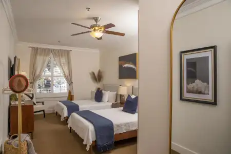 Washington Square Inn - 17