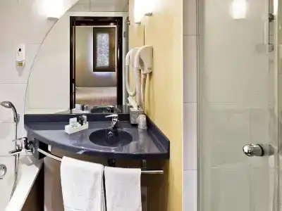Novotel Suites Clermont Ferrand Polydome - 7