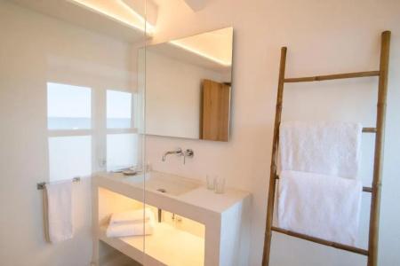 The Sea Club - 157