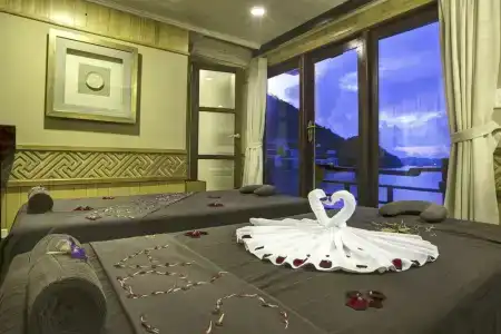 Halong Glory Legend Cruise - 4