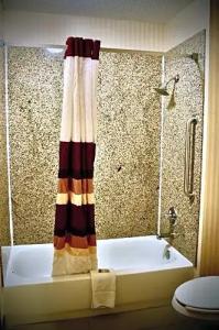 Red Roof Inn & Suites Little Rock - 61