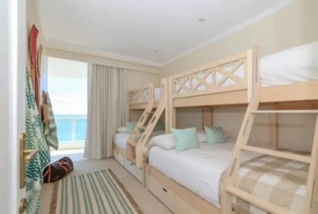 Pacific Views Resort - 98
