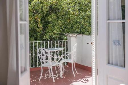 Medium Romantic - 61