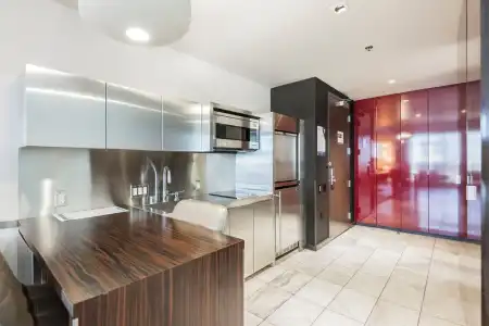 Beautiful Palms Place Suite - 359