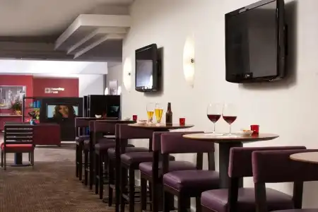 Courtyard by Marriott New York Manhattan/Times Square - 31