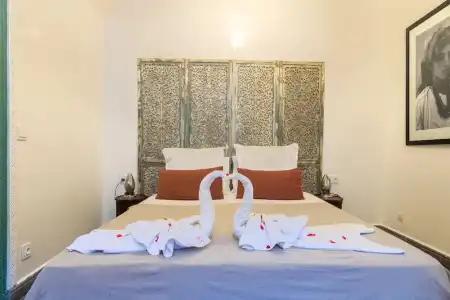 Riad Swaka - 27