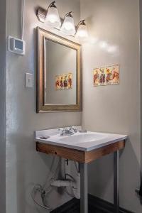 Gardner & Hostel - 109