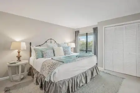 823 Harbour Point - 2