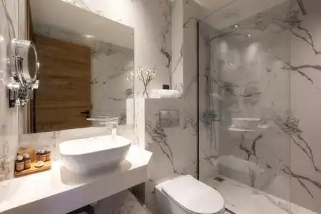 Emily's Luxury Suites - 69