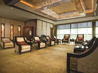 Kerry Pudong - 30