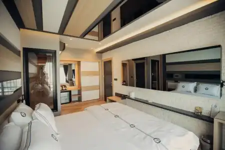 Burhaniye Marina Boutique - 4