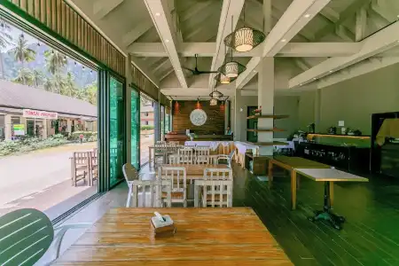 Tonsai Bay Resort - 46