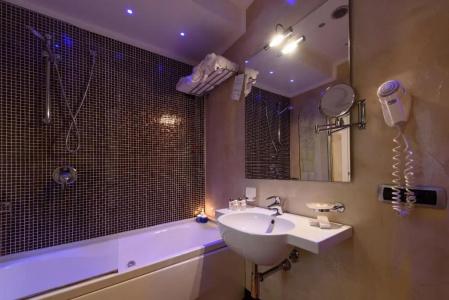 Palazzo Ferraioli & Wellness Center - 43