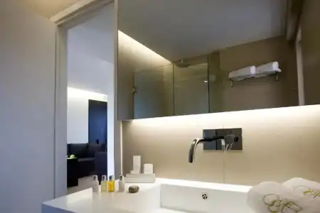 O&B Athens Boutique - 112