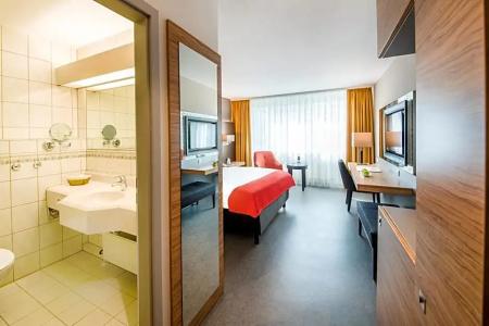 Best Western Plus Delta Park - 53