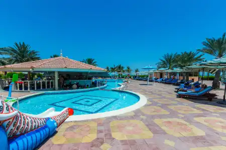 BM Beach Resort - 18