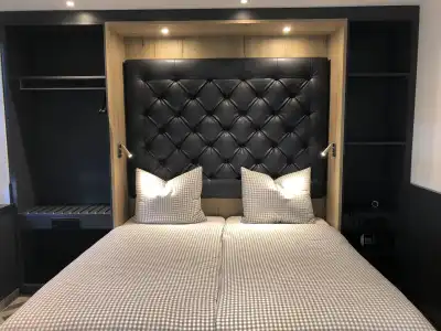Munich Deluxe - 17