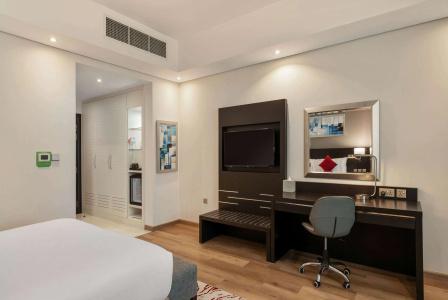 Ramada by Wyndham Dubai Barsha Heights - 11