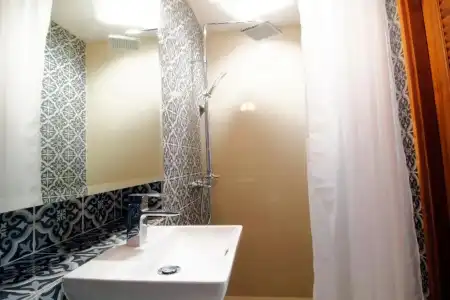 Tapae Gate Villa - 111