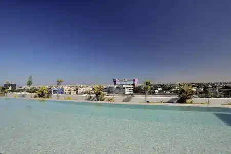 Kenzi Sidi Maarouf - 24