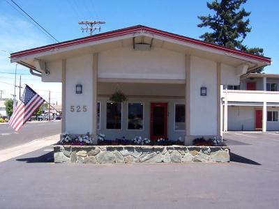 Red Carpet Inn Medford - 14