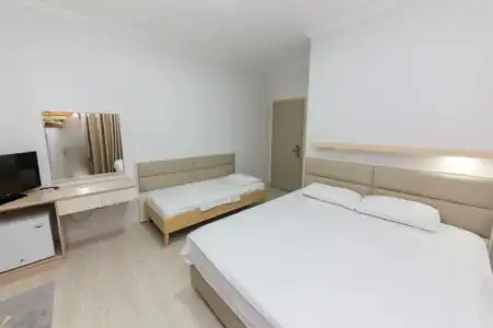 Andi - 20