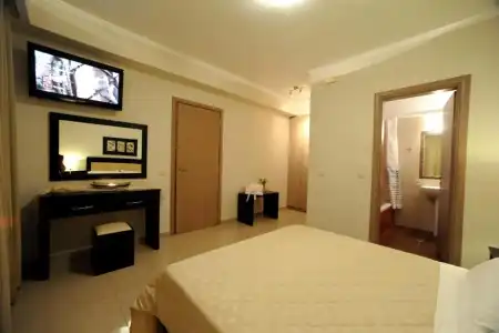 Mamfredas Luxury Resort - 1