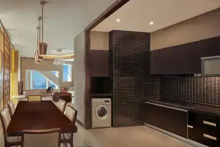 Hilton - 34