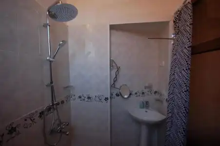 Lelis Guest House - 33