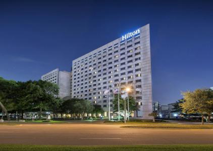 Hilton Houston Post Oak by the Galleria - 19